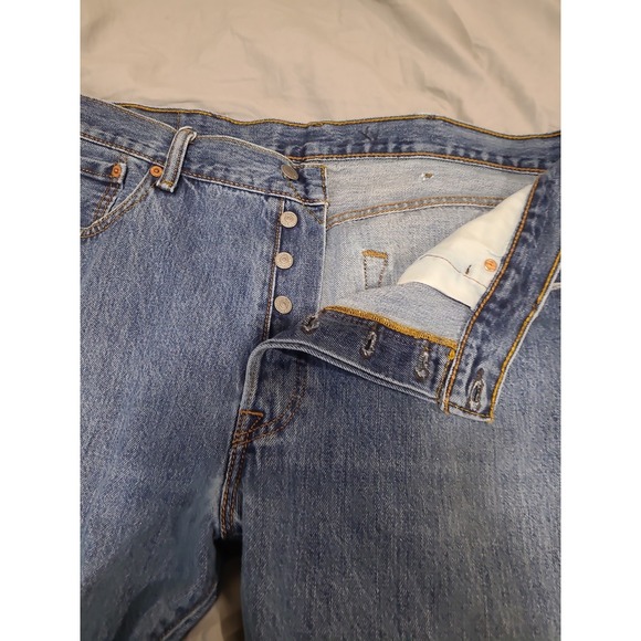 Levi's 501 Mens SZ 38x32 button fly denim Jeans  casual comfort norm core - Picture 6 of 11